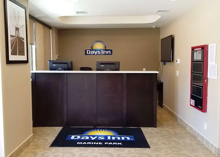 Days Inn By Wyndham Brooklyn Marine Park